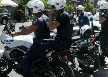 Χειροπέδες στα Τρίκαλα σε φυγόποινο δουλέμπορο