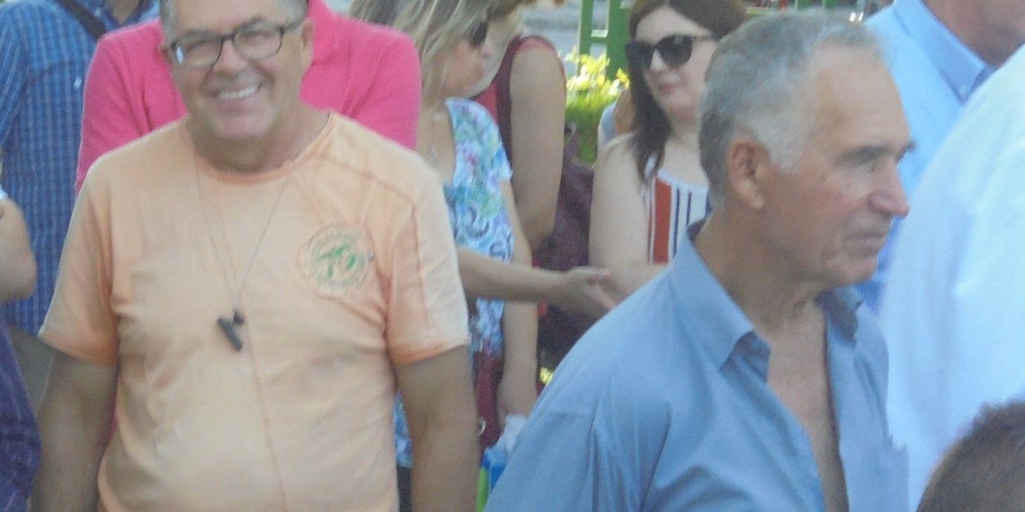 Ψάχνει και αυτός τον …ίσκιο