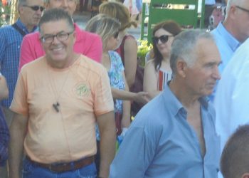 Ψάχνει και αυτός τον …ίσκιο