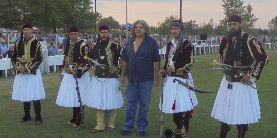 Θα πάρει τα… όπλα