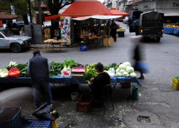 Μαντέψτε ποιον απέρριψαν…