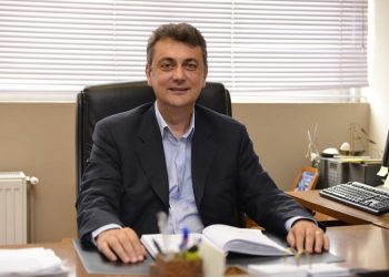 Στην … «σέντρα» 32 Δήμαρχοι