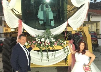 Πήρε την κομπίνα έβαλε το κασκόλ του Παναθηναϊκού και πήγε να παντρευτεί