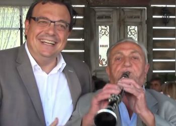 Μείναμε με τα …κλαρίνα