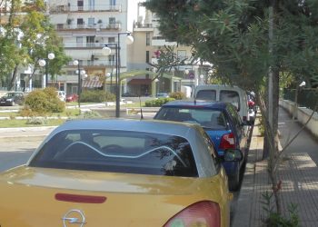 Γύρω-γύρω όλοι και στην μέση το …άδειο