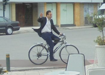 Τα Τρίκαλα διαθέτουν Δήμαρχο …κασκαντέρ