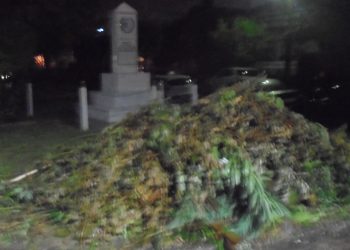Και στο …μνημείο