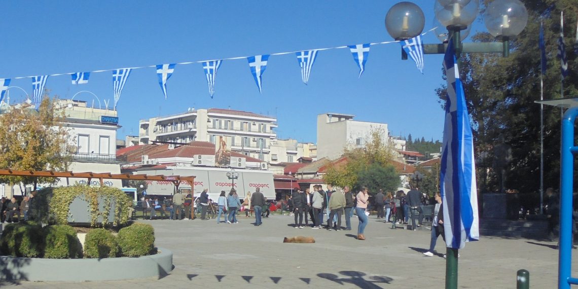 Ετοιμασίες στα Τρίκαλα για την μεθαυριανή παρέλαση