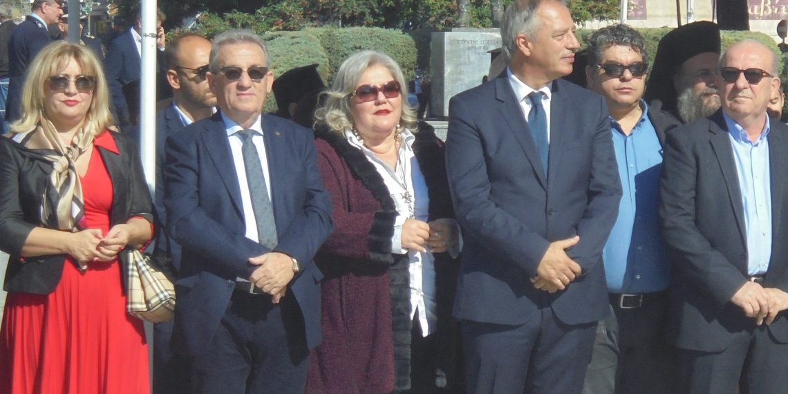 Έμεινε …ένας στα Τρίκαλα