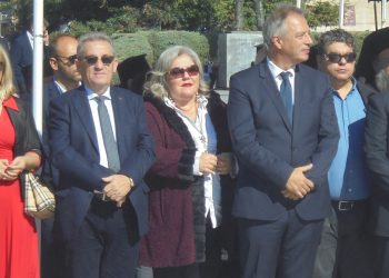 Έμεινε …ένας στα Τρίκαλα