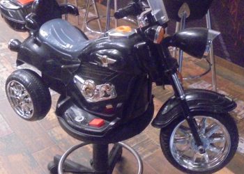 Κούρεμα στα Τρίκαλα για μικρούς …μηχανόβιους