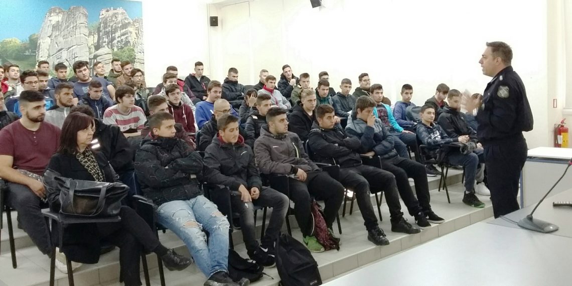 Ενημέρωση μαθητών του 1ου ΕΠΑ.Λ. Τρικάλων στην κυκλοφοριακή αγωγή