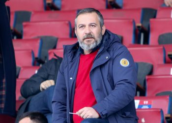 Στον …Υπουργό ο Δημήτρης Μπαταγιάνης