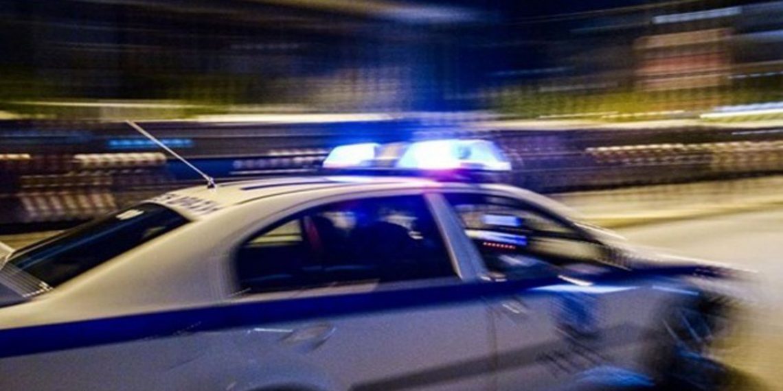 Έφοδος σε οικίες και συλλήψεις