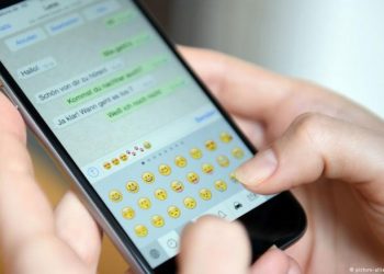 «Έβρεξε» πρόστιμα για τις εταιρείες κινητής τηλεφωνίας