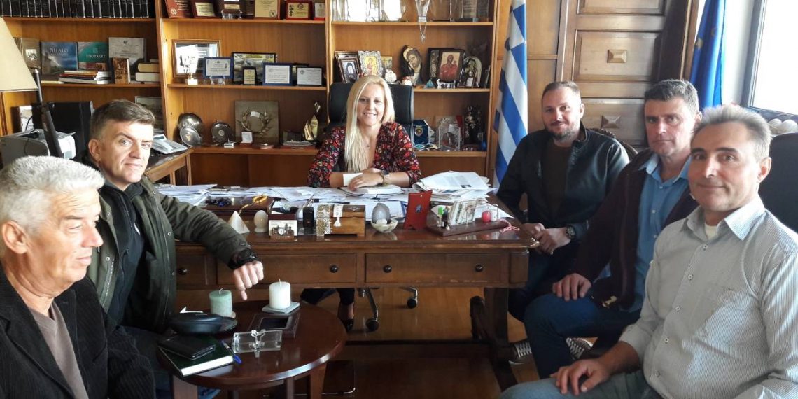 Σε αναζήτηση λύσης προβλήματος