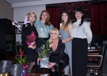 Γιόρτασε και αναμένει το …δώρο του Κυριάκου