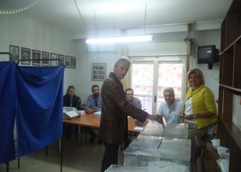 Δεν τα «βρήκαν» ούτε μετά την …κάλπη