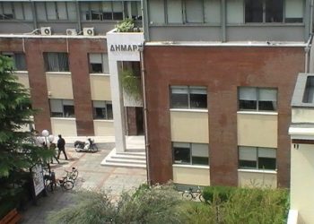 Έκτακτη συνεδρίαση του Δημοτικού Συμβουλίου Τρικάλων λόγω… Ιωάννη Μάνη