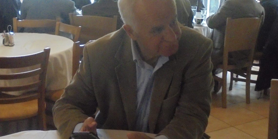Σε …απόσταση ο Φαρκαδόνιος