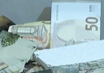 Γέμισε ο τόπος …χαρτονομίσματα
