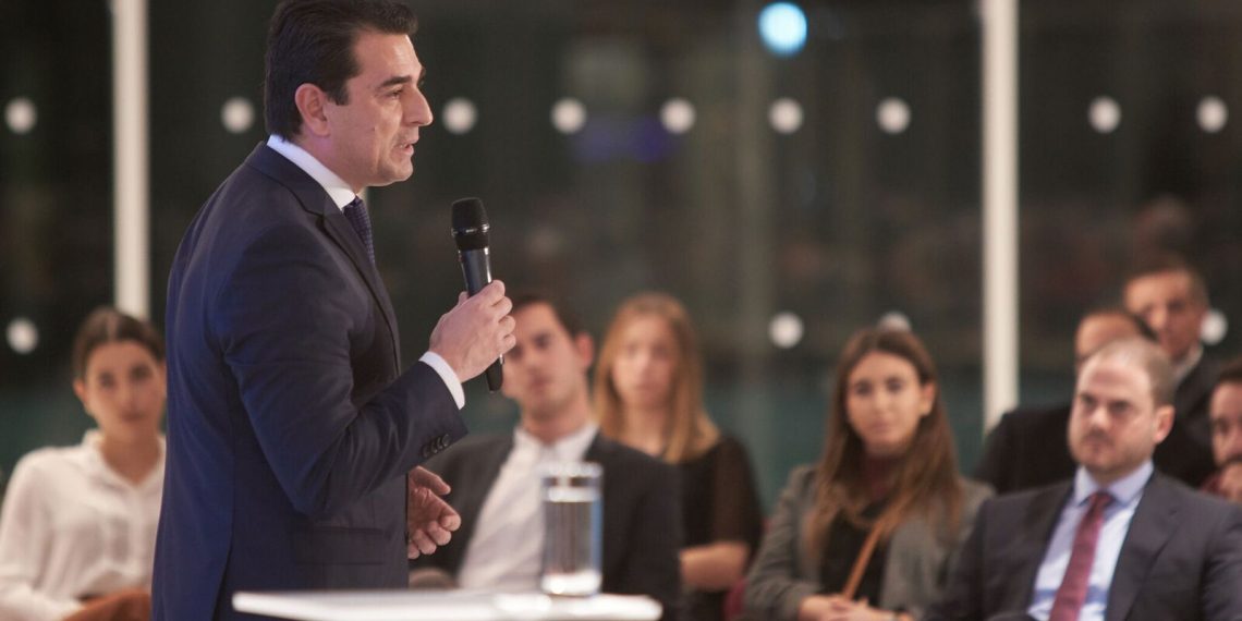 Με τον Κυριάκο Μητσοτάκη ο Σκρέκας για την ηλεκτροκίνηση