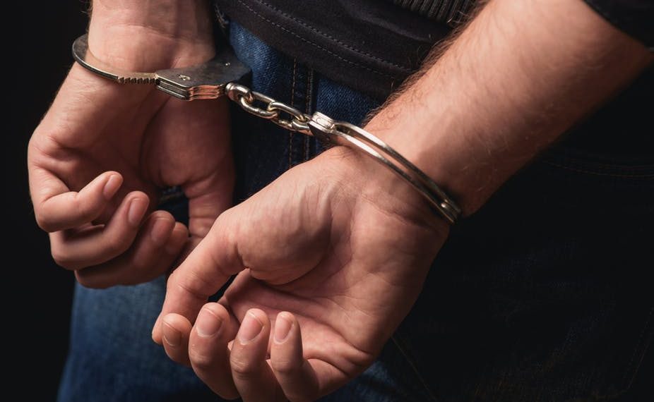 Χειροπέδες για καταζητούμενο έμπορο ναρκωτικών