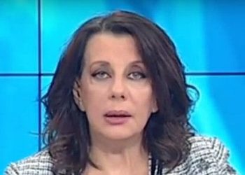 Ομαδικός … «πυρετός» στο στούντιο ξεφτίλισε την Δημόσια Τηλεόραση