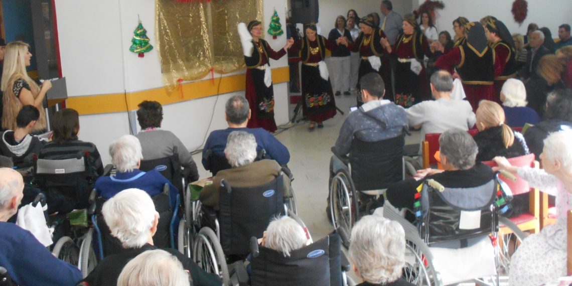 Χριστουγεννιάτικη γιορτή στο Θεραπευτήριο Χρονίων Παθήσεων Τρικάλων