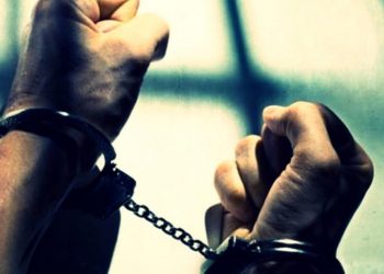 Χειροπέδες σε 41χρονο απατεώνα