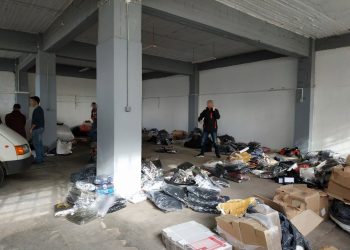 Στο «κόλπο» και 3 Τελωνιακοί υπάλληλοι