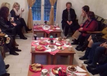 Χριστουγεννιάτικο παζάρι από τον Σύλλογο Γυναικών Πιαλείας