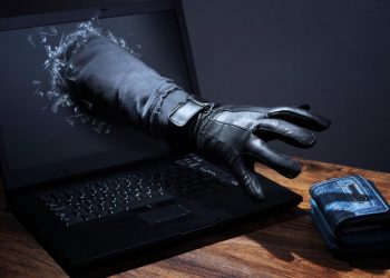 Δικογραφία για απάτες με υπολογιστή και πλαστογραφία
