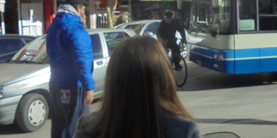 Παράτησε τα …πορτοκάλια και έκανε τον τροχονόμο