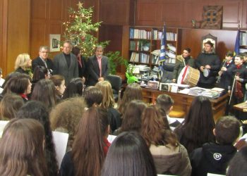 Το Μουσικό Σχολείο Τρικάλων τα …έψαλε στον Αντιπεριφερειάρχη Χρήστο Μιχαλάκη