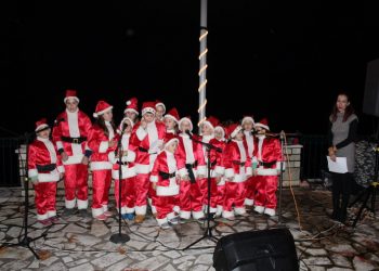 Σε ρυθμούς …Χριστουγέννων (και) τα Στουρναραίϊκα Τρικάλων