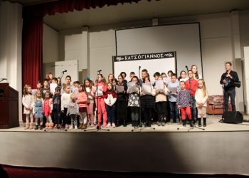 «Χριστός γεννάται» στην Πύλη Τρικάλων