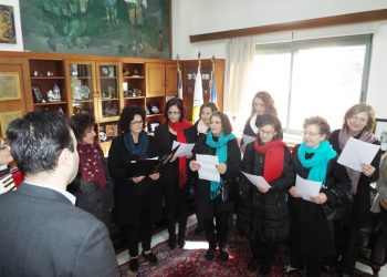 Τα πρώτα κάλαντα για το Δημαρχείο Τρικάλων