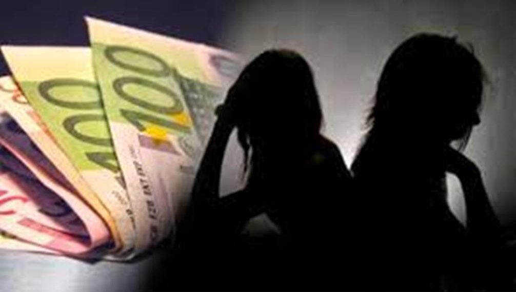 Σύλληψη για 44χρονη «τσατσά» που έβγαζε στο «κλαρί» 27χρονη