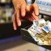Χειροπέδες για το «χέρι» στο ταμείο αρτοποιείου