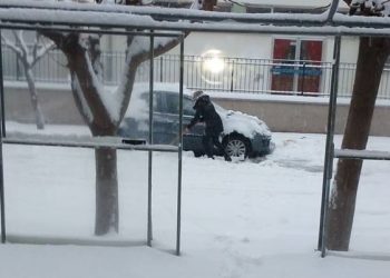 Άμεσος απεγκλωβισμός …αυτοκινήτου και πολύωρος …μαθητών
