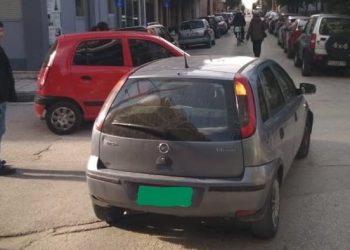 «Φιλήθηκαν» σε διασταύρωση των Τρικάλων