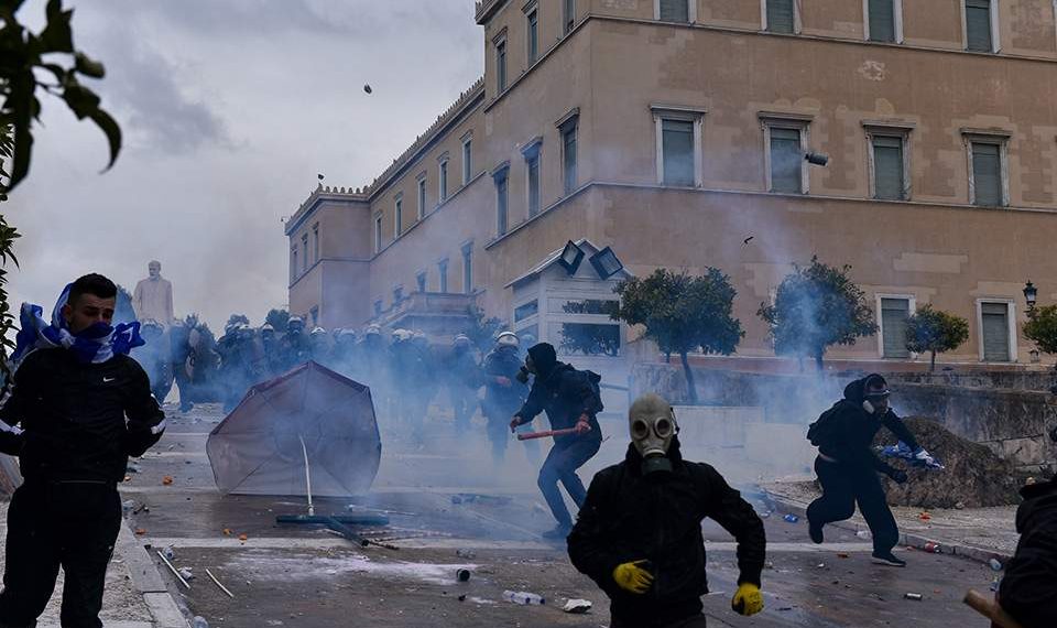 «Ματωμένο» συλλαλητήριο με …42 στο Νοσοκομείο για παροχή πρώτων βοηθειών
