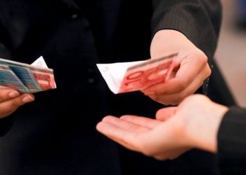 Στοίχισε η αφέλεια 65χρονου που πίστεψε ότι ο απατεώνας ήταν συγχωριανός του