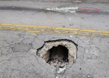 Η λακκούβα οδηγούσε στην …τράπεζα