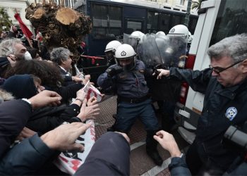 Καταγγελία για Αστυνομικούς και …Αντώνη Σαμαρά