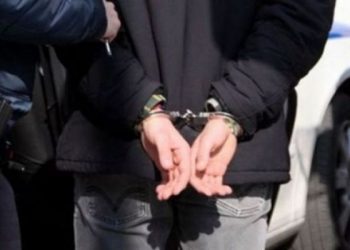 Χειροπέδες σε φυγόποινο που παραβίασε τον Νόμο περί δημοσίων εσόδων
