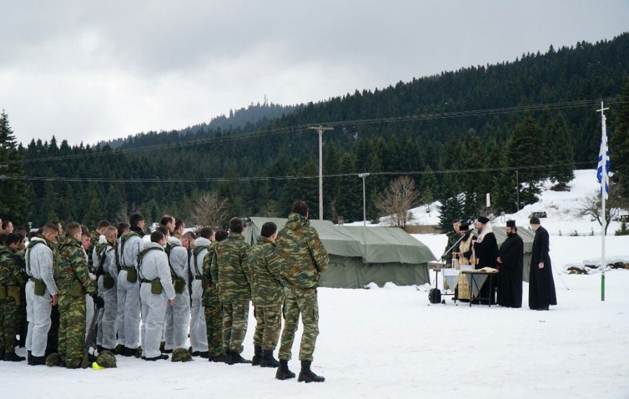 Αγιασμός στα …χιόνια για την ΣΜΥ