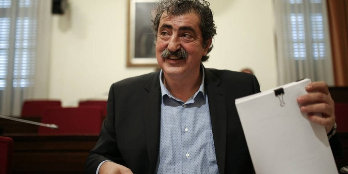 Αυτός δεν ντρέπεται, εκείνοι όμως που τον ψήφισαν;