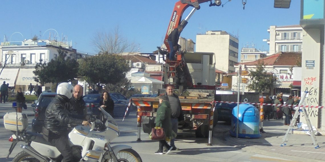 Μέσα στο Δευτεριάτικο μπάχαλο των Τρικάλων